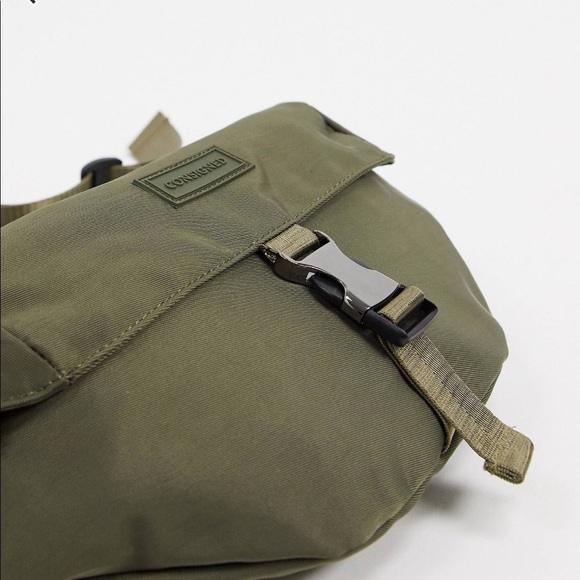 Consigned clip front pocket twill fanny pack - Picture 3 of 4